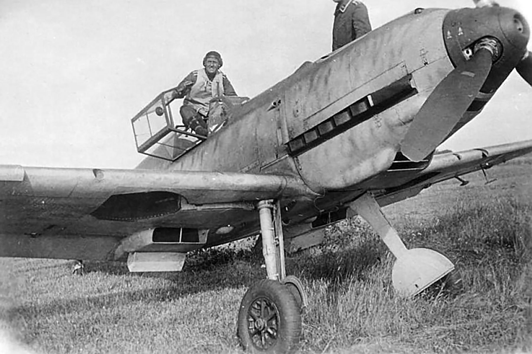 Messerschmitt Bf 109E1 5.JG3 unknown France 1940 01