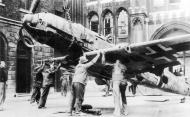 Asisbiz Messerschmitt Bf 109E3 7.JG3 White 7 Hubert Runge Stkz CI+DY WNr 860 crash landed Ashford 13th Oct 1940 01
