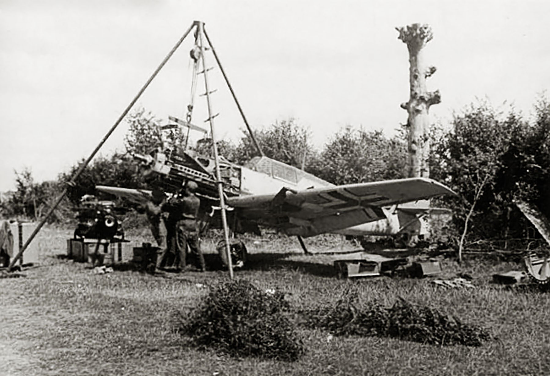 Messerschmitt Bf 109E4 Stab JG3 engine change France 1940 01