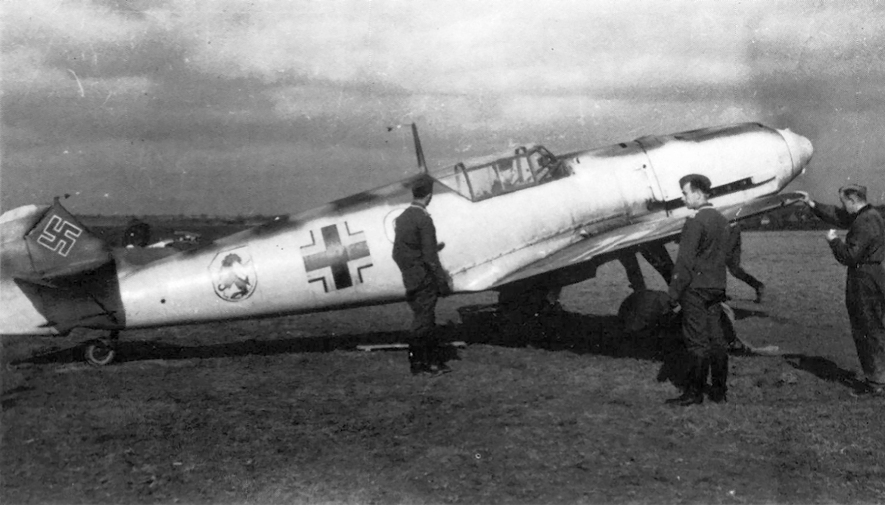 Messerschmitt Bf 109E1 4.JG51 White 9 Desvre France Sep 1940 01
