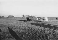 Asisbiz Messerschmitt Bf 109E3 5.JG51 Black 4 France 1940 02