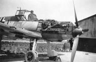 Asisbiz Messerschmitt Bf 109E4 5.JG51 Black 1 Hans Kolbow Germany 1940 02