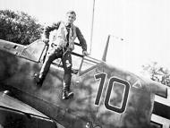 Asisbiz Messerschmitt Bf 109E4 5.JG51 Red 10 Hans Kolbow WNr 1992 France 1940 01