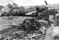 Asisbiz Messerschmitt Bf 109E4 6.JG51 Yellow 10 Fritz Beeck WNr 5587 shot down London 24th Aug 1940 IWM H4222