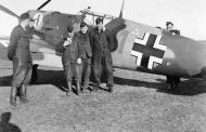 Asisbiz Messerschmitt Bf 109E3 5.JG52 Red 1 August Wilhelm Schumann at Mannheim Sandhofen Nov Dec 1939 01