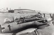 Asisbiz Messerschmitt Bf 109E3 6.JG52 Yellow 1 and Yellow 11 line up at Speyer airfield Germany 1940 eBay 01