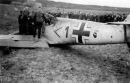 Asisbiz Messerschmitt Bf 109E4 Stab I.JG52 Chevron Black 1 bellay landed France 1940 01