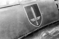 Asisbiz Aircraft emblem of JG52 winged sword on a Bf 109E Balkans 1941 01