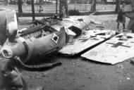 Asisbiz Messerschmitt Bf 109E4 1.JG53 White 8 after recovery 1940 eBay 01