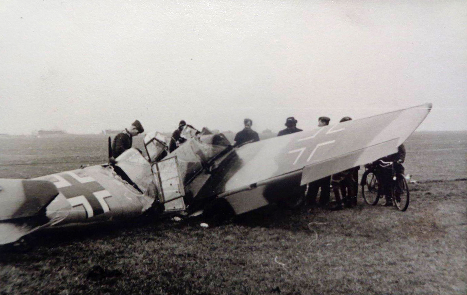 Messerschmitt Bf 109E1 5.JG53 Red 6 crash site remains 1940 eBay 02