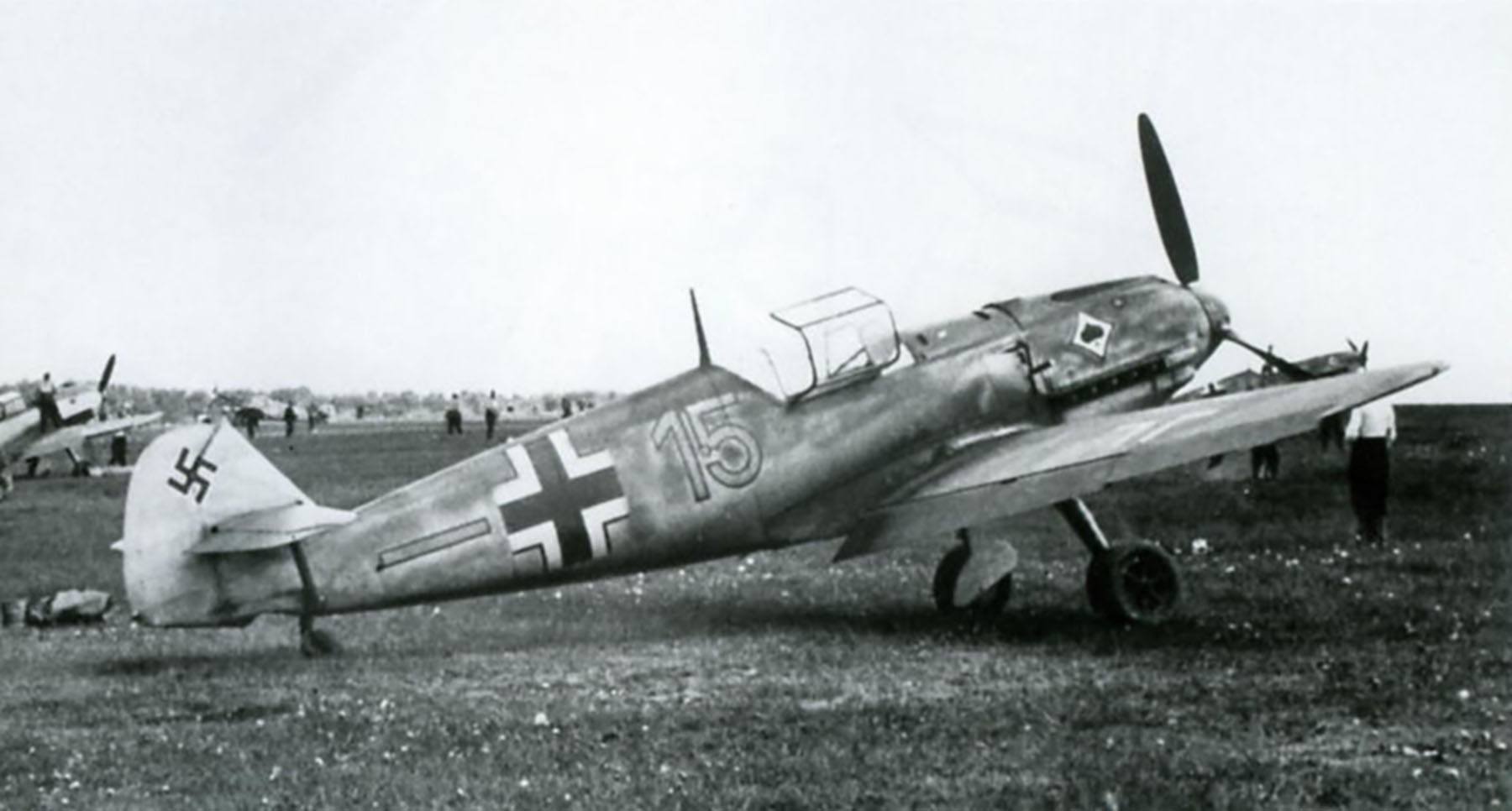 Messerschmitt Bf 109E1 6.JG53 Yellow 15 Holland 1940 02