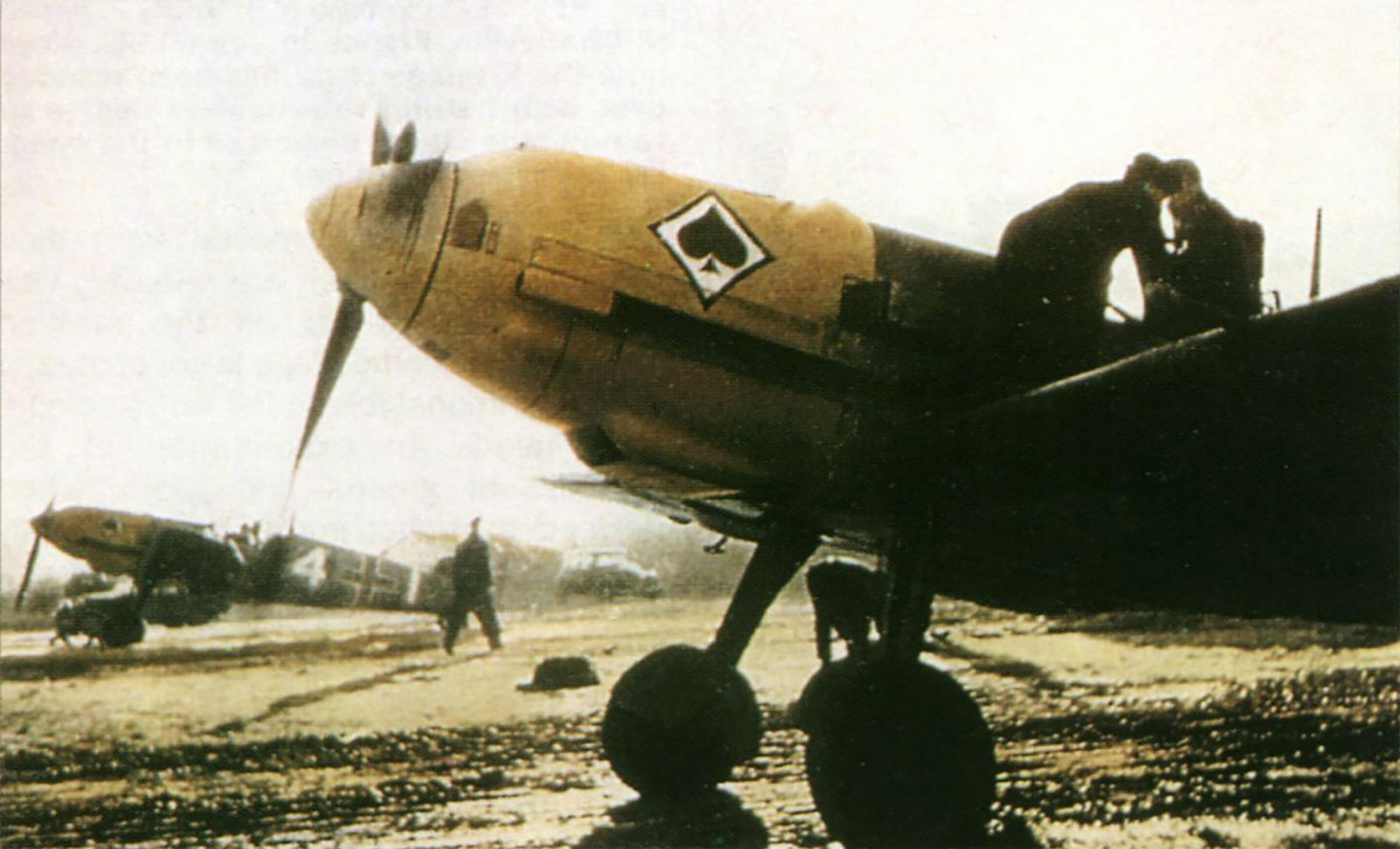 Messerschmitt Bf 109E4B 7.JG53 White 4 Le Touquet France 1940 01