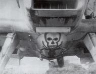 Asisbiz Messerschmitt Bf 109E4B III.JG53 decorated bomb rack France 1940 01