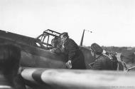 Asisbiz Messerschmitt Bf 109E4 Stab III.JG53 Chevron triangle Wolf Dietrich Wilcke 1940 c Helmut Schmidt 2
