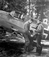 Asisbiz Messerschmitt Bf 109E4 Stab III.JG53 chevron line Werner Molders Stkz Gx+xx France 1940 01