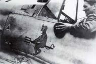 Asisbiz Messerschmitt Bf 109E 2.JG54 at readiness France Sep 1940 01