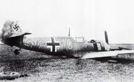 Asisbiz Messerschmitt Bf 109E1 9.JG54 Yellow 10 landing accident Germany 1940 02