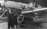 Asisbiz Messerschmitt Bf 109E3B II.JG54 ready for its next bomb run France 1940 01