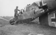 Asisbiz Messerschmitt Bf 109E4 8.JG77 Black 7 being salvaged Balkans 1941 eBay 03