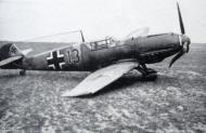 Asisbiz Messerschmitt Bf 109E3 15.JG52(Kroat) ex Erg.Gr.77 Red 13 WNr 3333 take off incident Lemberg 28th Mar 1942 01