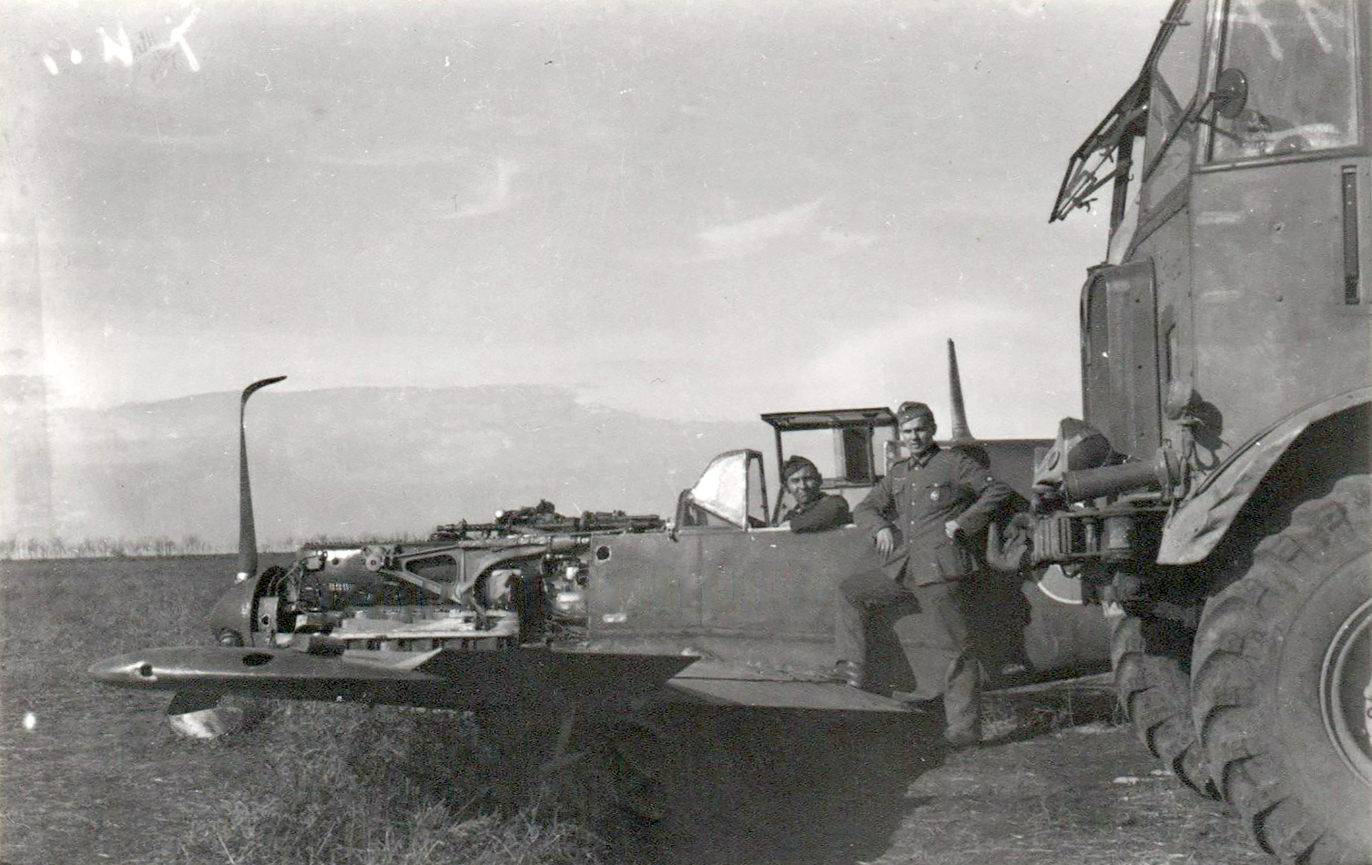Messerschmitt Bf 109E7B 3.JG77 Brown 9 force landed 1941 eBay 03