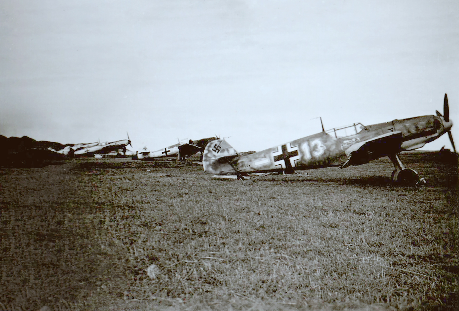 Messerschmitt Bf 109E1 4.JG77 White 13 Helmut Henz Herdla Norway Jun 1940 03