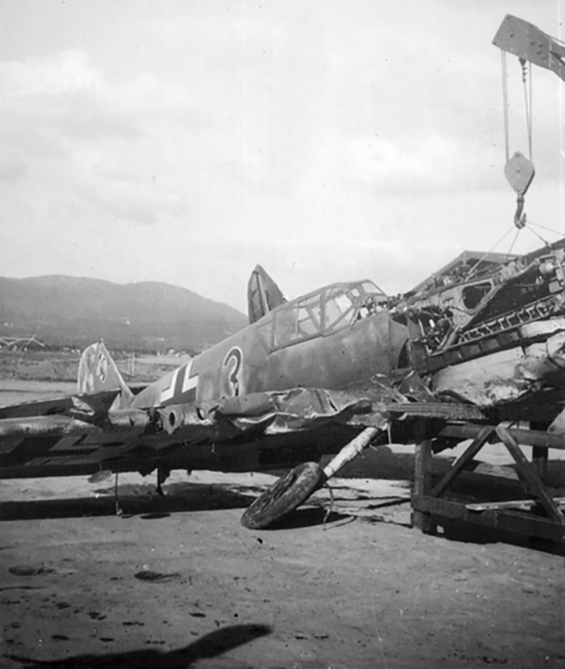 Messerschmitt Bf 109E4 5.JG77 Black 3 Erich Friedrich WNr 5262 Vaernes Norway 13th Sep 1940 01
