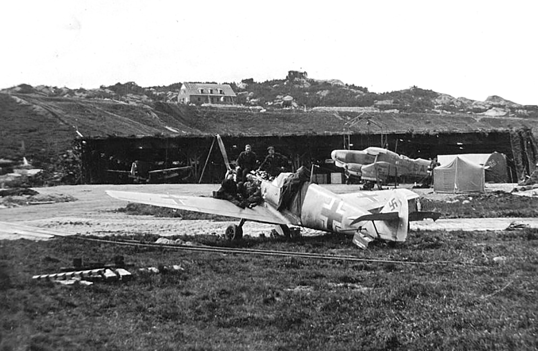 Messerschmitt Bf 109T I.JG77 undergoing maintanence Norway 01
