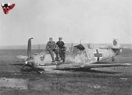 Asisbiz Messerschmitt Bf 109E6 7.(H)LG2 Yellow 10 force landed 1942 ebay 01