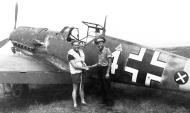 Asisbiz Messerschmitt Bf 109E8 1.(J)LG2 White 4 Erwin Clausen WNr 6389 Romania 1941 01