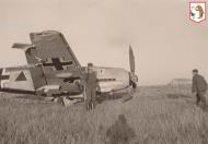 Asisbiz Messerschmitt Bf 109E4B 5.(S)LG2 landing mishap gear callapse Russia 1941 01