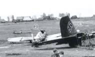 Asisbiz Messerschmitt Bf 109E7B 5.(S)LG2 Triangle Black K abandoned Ljuban Russia 1941 02