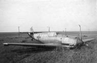 Asisbiz Messerschmitt Bf 109E1 2.LG2 Black 4 force landed 1940 01