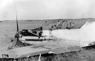 Asisbiz Messerschmitt Bf 109E1 3.(J)LG2 Brown 8 WNr 1168 belly landed France 1940 04