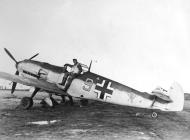 Asisbiz Messerschmitt Bf 109E3 3.(J)LG2 Brown 9 WNr 1136 France 1940 ebay 02