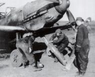 Asisbiz Messerschmitt Bf 109E4B 1.(J)LG2 loading ordinance SC 50 bombs France 1940 02