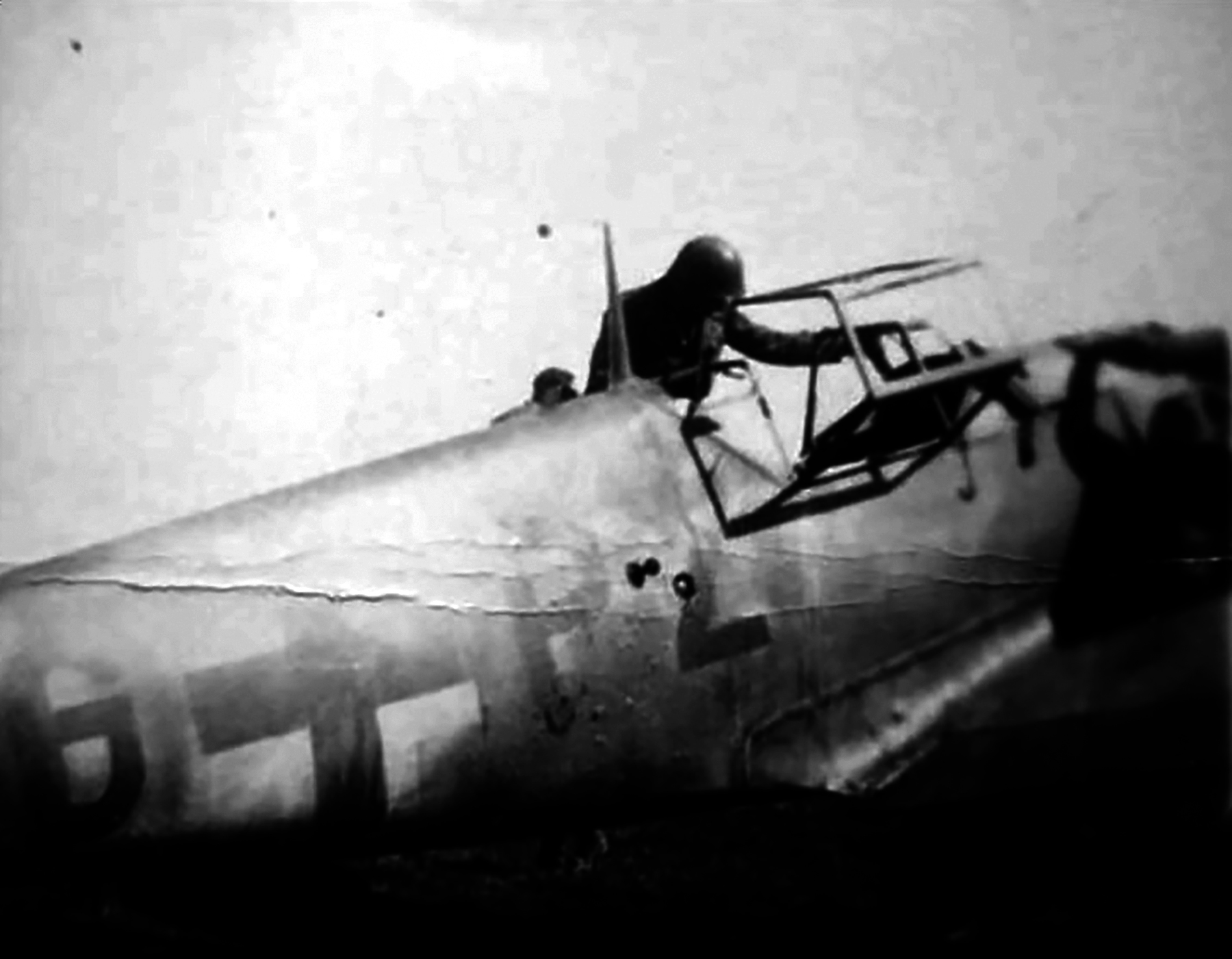 Messerschmitt Bf 109E Stammkennzeichen Stkz NG+PZ at Fliegerhorst Gotha 1945 eBay 02