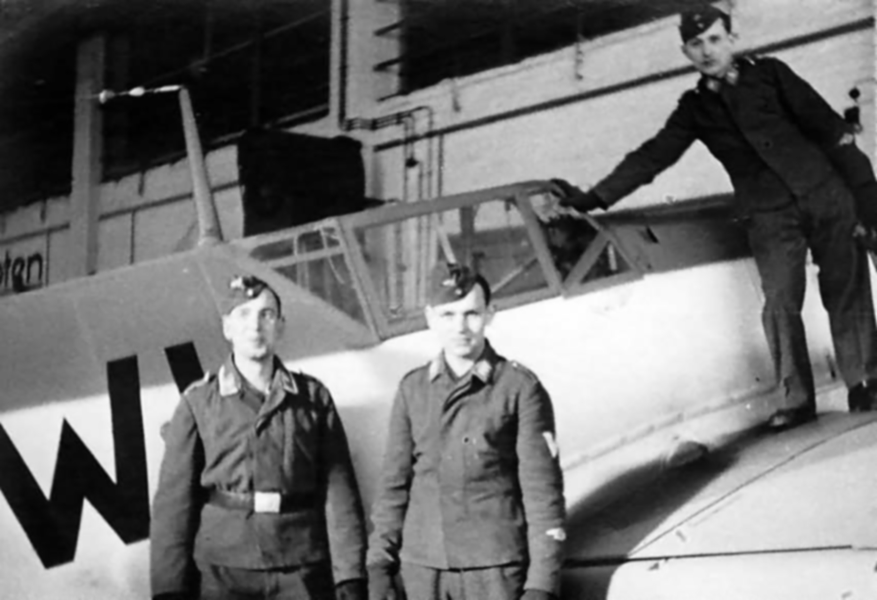 Messerschmitt Bf 109E3 5.JG27 Stkz DB+WI WNr 1432 Magdeburg Ost January 1940 01