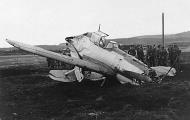 Asisbiz Messerschmitt Bf 109E1 4.(J)TG186 White 12 with a penguin emblem on the cowling right side 1940 01