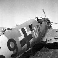 Asisbiz Messerschmitt Bf 109E7BTrop 7.ZG1 S9+GR abandoned Martuba 1942 01
