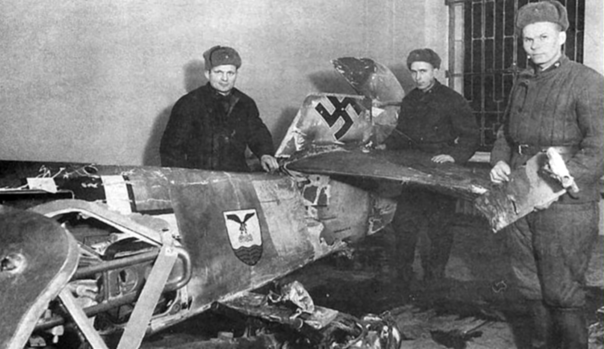 Ostfront Messerschmitt Bf 109F wreckage on display in Russia 01