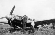 Asisbiz Messerschmitt Bf 109F4R3 (F)Obd Kharkov area summer 1942 01