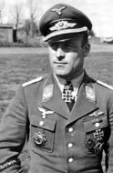 Asisbiz Aircrew Luftwaffe JG2 ace Bruno Stolle France 01