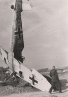 Asisbiz Messerschmitt Bf 109F 7.JG26 White 8 landing mishap ebay1