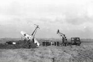 Asisbiz Messerschmitt Bf 109F 7.JG26 White 8 landing mishap ebay4