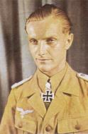 Asisbiz Aircrew Luftwaffe JG27 ace Hans Joachim Marseille Sep 1942 01
