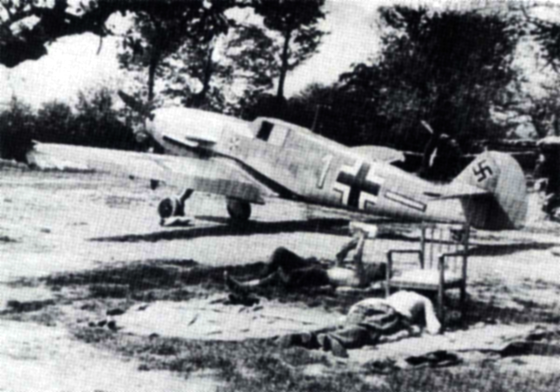 Messerschmitt Bf 109F2 6.JG3 Yellow 1 Heinrich Sannemann France 01