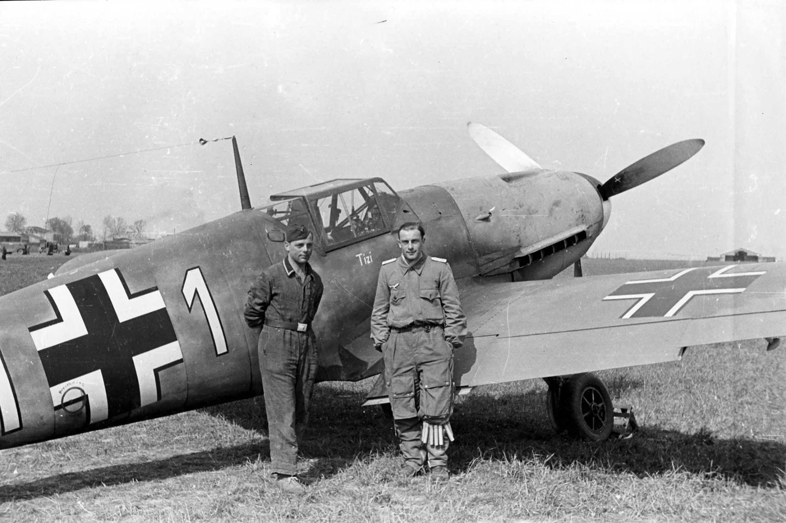 Messerschmitt Bf 109F2 7.JG3 White 1 Kurt Sochatzy with his son aircraft named Tizi Russia 1941 01