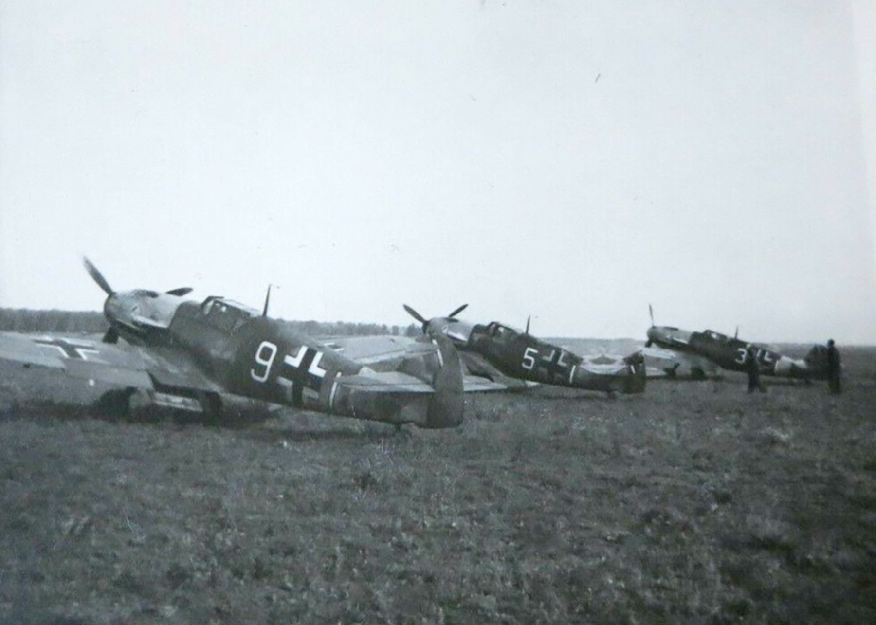 Messerschmitt Bf 109F4 9.JG3 Yellow 9 WNr 7640 5 and 3 Russia spring 1942 ebay1