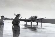 Asisbiz Aircrew Luftwaffe JG3 ace Eberhard von Boremski watches Bf 109F4s taxing out Zhuguyev Russia May 1942 01